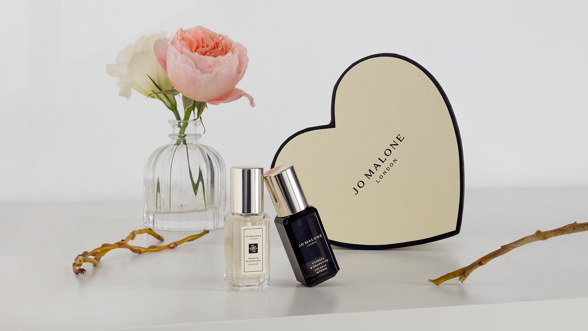 Receive two 9ml colognes wrapped in a heart box when you spend SAR 660